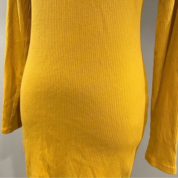 Yellow Long Sleeve sweater Dress with Sun Design size small - Picture 4 of 11